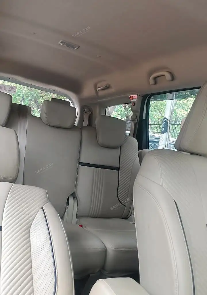 The second row of seats, seen from the front passenger side